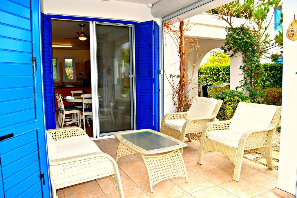 Latchi Beach Front Villa - Private Heated Pool - Amazing Uninterrupted Sea Views Polis 外观 照片