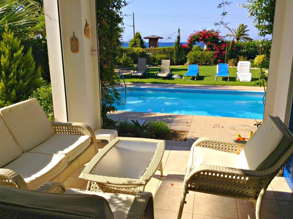 Latchi Beach Front Villa - Private Heated Pool - Amazing Uninterrupted Sea Views Polis 外观 照片