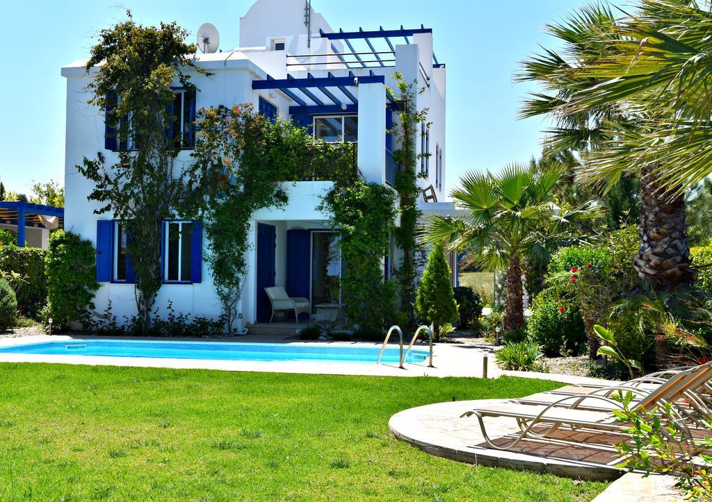 Latchi Beach Front Villa - Private Heated Pool - Amazing Uninterrupted Sea Views Polis 外观 照片