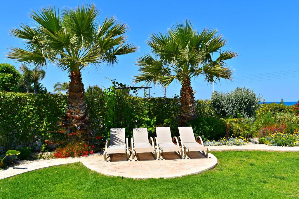 Latchi Beach Front Villa - Private Heated Pool - Amazing Uninterrupted Sea Views Polis 外观 照片