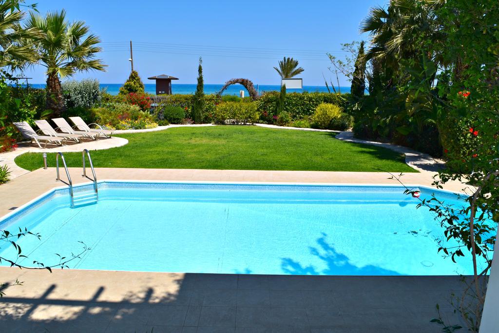 Latchi Beach Front Villa - Private Heated Pool - Amazing Uninterrupted Sea Views Polis 外观 照片